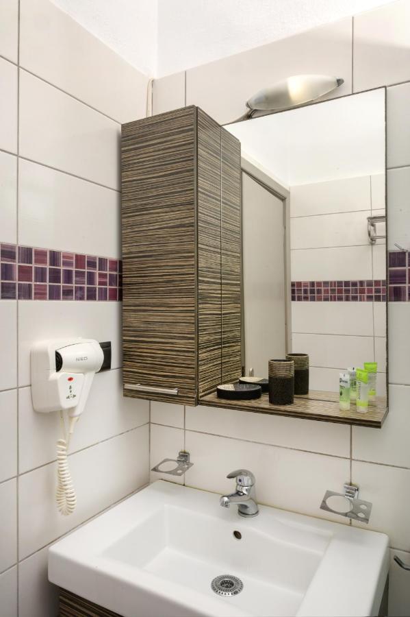 Xerxis Studios Nea Roda Extérieur photo